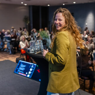Ilona Boomsma geeft een lezing