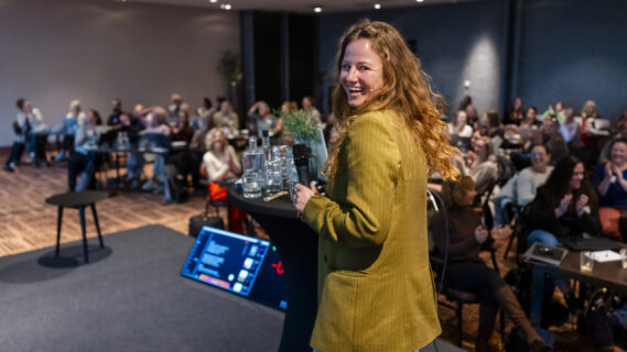 Ilona Boomsma geeft een lezing